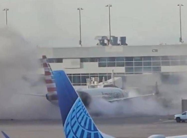 L'aereo in fiamme