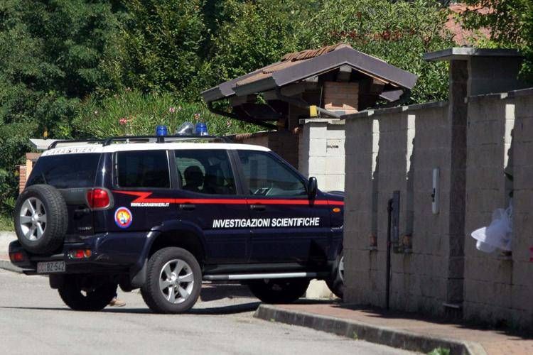 Delitto di Garlasco, Procura di Pavia riparte da tamponi Chiara e impronte su porta della cantina Delitto di Garlasco, Procura di Pavia riparte da tamponi Chiara e impronte su porta della cantina