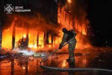 Ucraina, droni russi attaccano Odessa: in fiamme infrastrutture civili