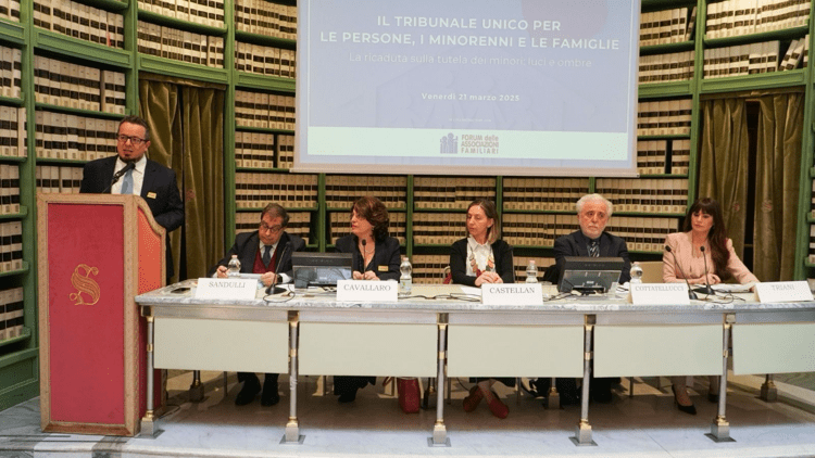 Giustizia: tribunale unico per i minori al centro confronto organizzato da Forum associazioni familiari