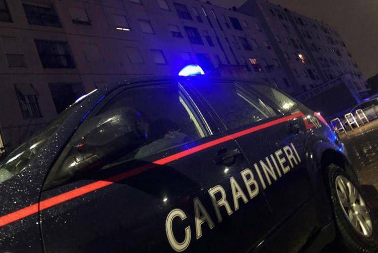 Aggressione in centro a Massa, 47enne muore sotto gli occhi del figlio di 11 anni