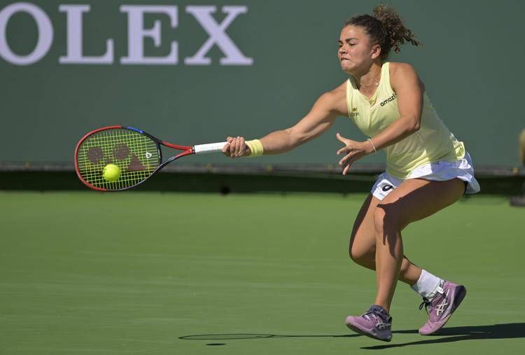 Paolini, vittoria a Miami: rimonta e batte Osaka in tre set Paolini, vittoria a Miami: rimonta e batte Osaka in tre set