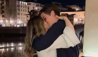 la romantica proposta di matrimonio