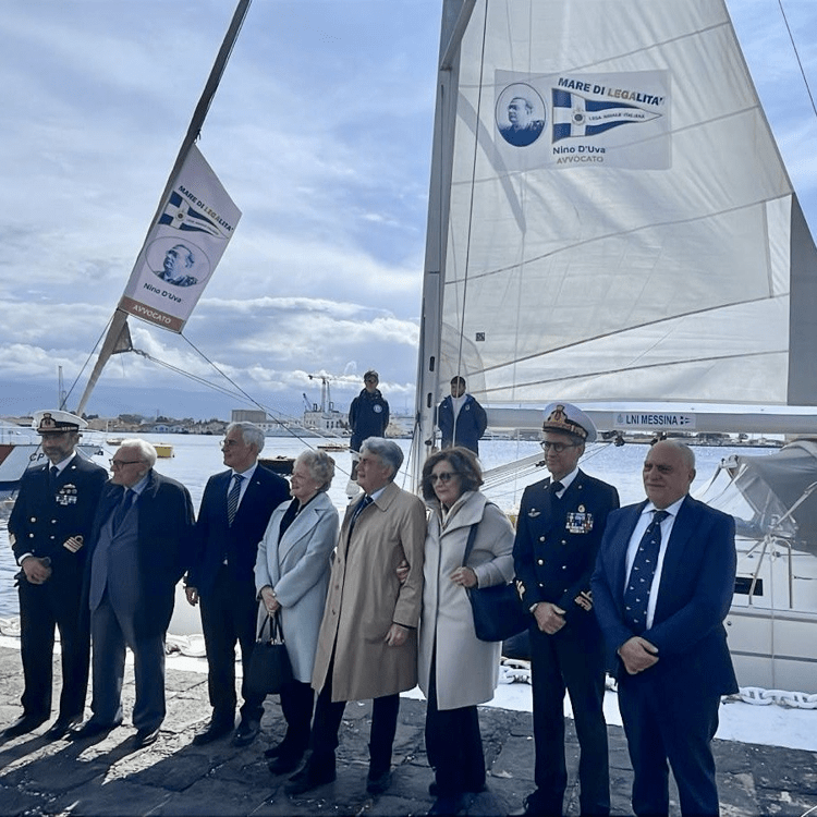 La barca intitolata all'avvocato D'Uva