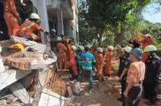 Myanmar, donna estratta viva dalle macerie a Naypyidaw