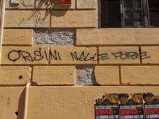 La scritta comparsa sul muro del 'Righi'