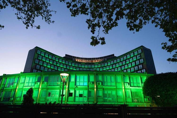 Giornata mondiale della Salute, il palazzo della Regione Lazio si illumina di verde