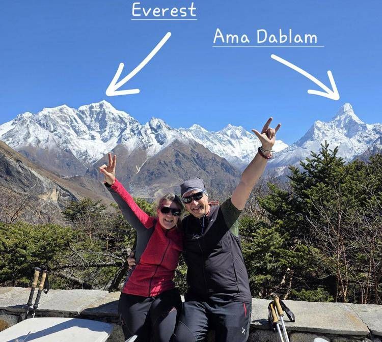 Da Città di Castello all'Everest, coppia festeggia 30anni di matrimonio sul 'tetto' del mondo
