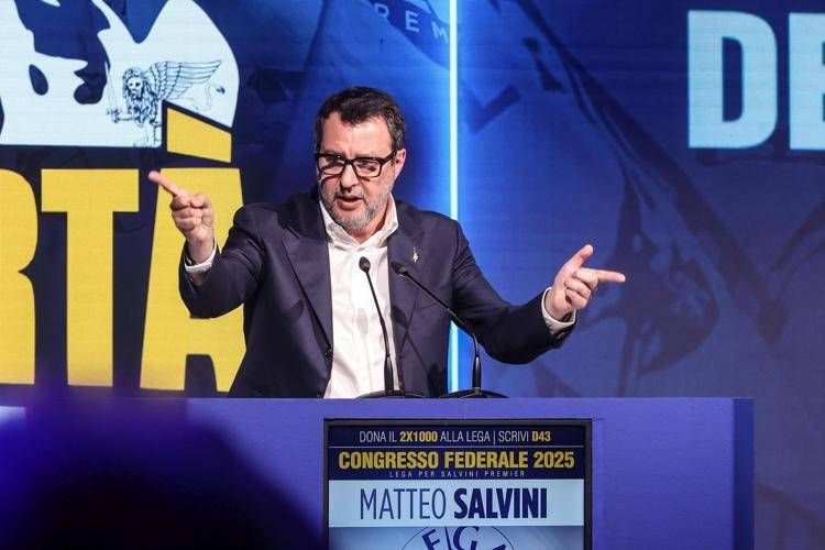 Natixis-Generali: Salvini, 'osservo e non tifo, ma fondamentale tenere in Italia risparmio