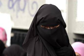 indagati madre e nonno di una 14enne indagati madre e nonno di una 14enne