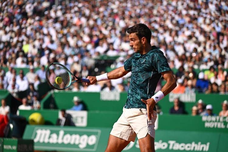 Montecarlo, Musetti sfida De Minaur: Lorenzo a caccia della finale - Diretta Montecarlo, Musetti sfida De Minaur: Lorenzo a caccia della finale - Diretta