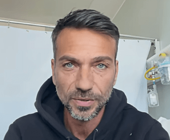 Costantino Vitagliano, la malattia autoimmune: "Sono una cavia per le cure sperimentali"