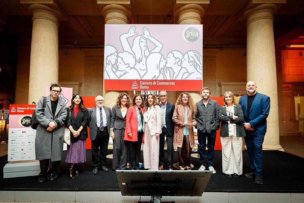 Cadı 2025 Ödülü için Sürprizlerle Bir Düzine Dolu