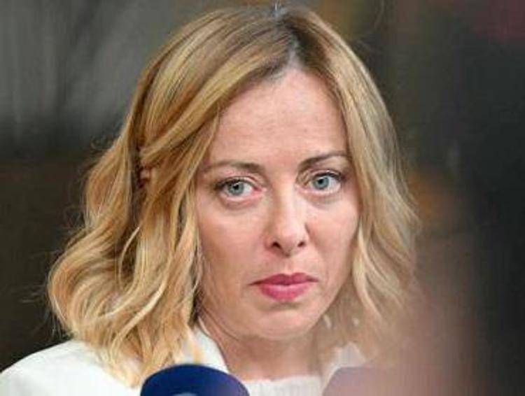 Incidente su A1, oggi i funerali. Meloni: "Mi stringo a famiglie delle vittime"