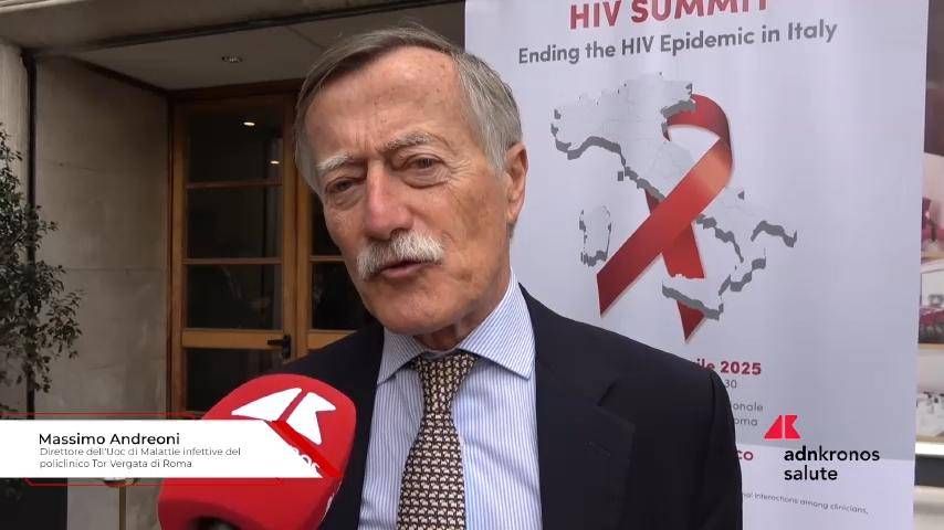 “10 vakanın 6'sında HIV TARDIVE TEŞHİS, taramaya odaklanın”