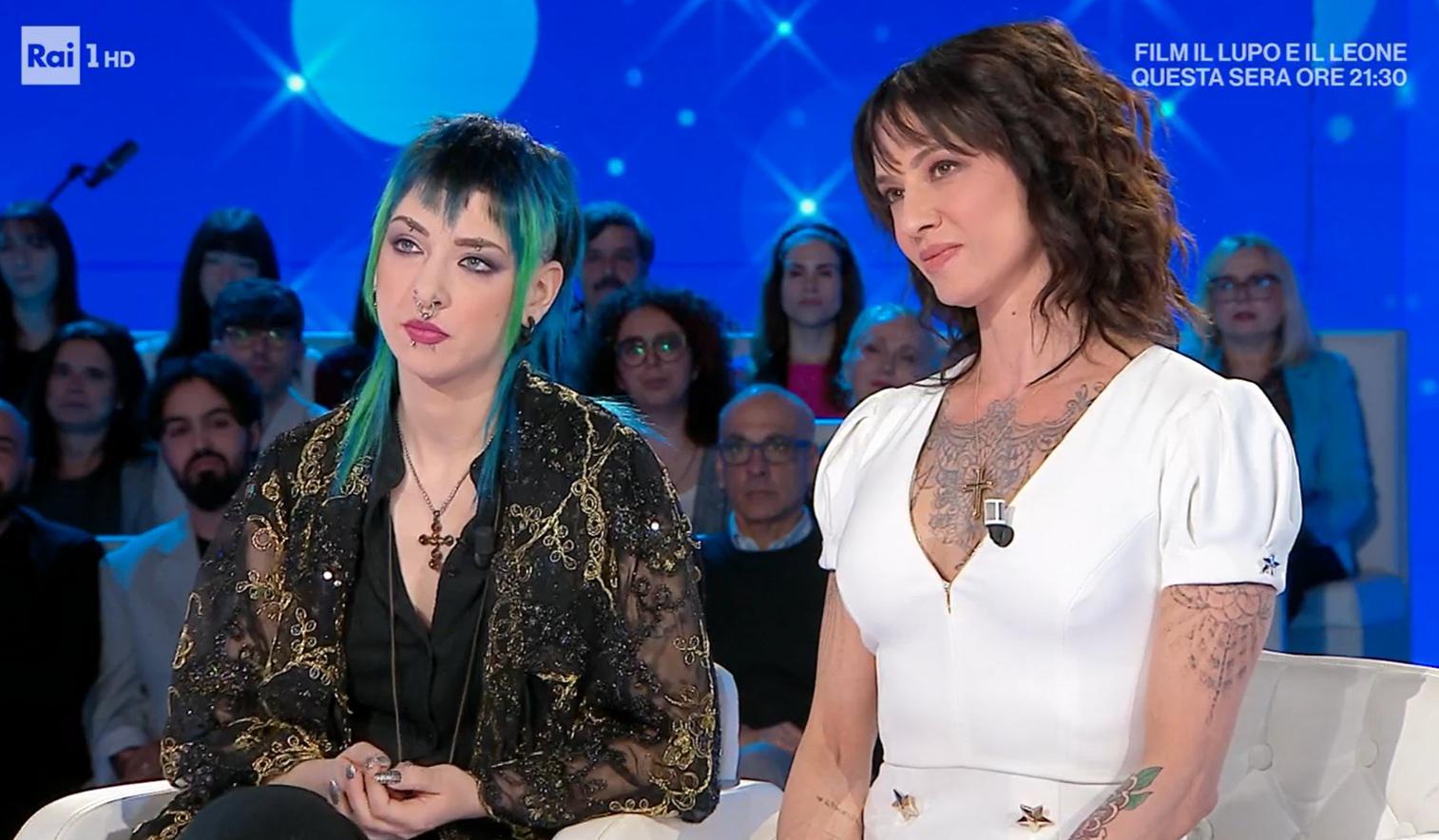 Anna Lou Castoldi Pazar günü Mara Venier'in cevabı: “Bir kızım var”