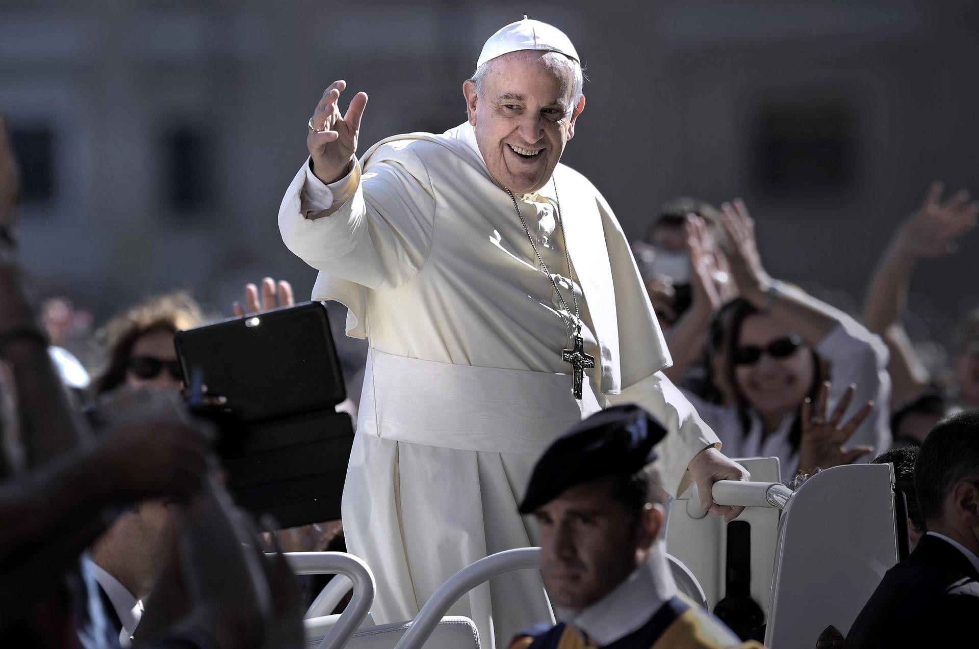İnme, cenaze takvimi ve conclave'den ölen Papa Francis. Bugünden itibaren ulusal yas