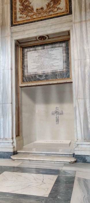 papafrancesco tomba progetto