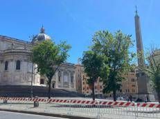 Santa Maria Maggiore circondata da transenne (Adnkronos)