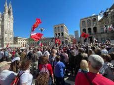 25 aprile in Piazza Duomo a Milano - Adnkronos