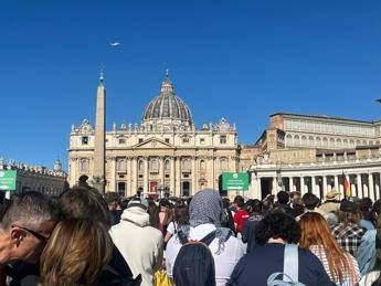 Dedicata a Papa Francesco la proposta di scienziati ed economisti per la riduzione del debito mondiale