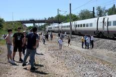 Un treno fermo per il blackout