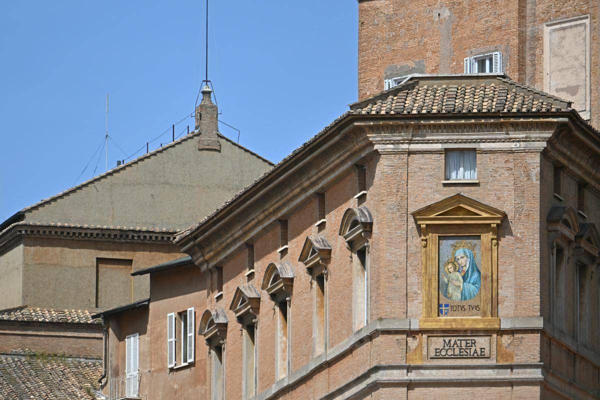 https://www.adnkronos.com/resources/0298-1da1e7cd662a-75ce2ed1eb00-1000/format/huge/cappella_sistina_esterno_afp.jpeg