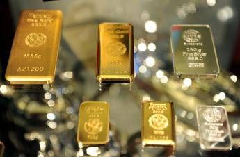 Metalli preziosi. Alternative all'oro? L'esperto: "Investire in platino e rame sul lungo periodo e attenzione alle terre rare"