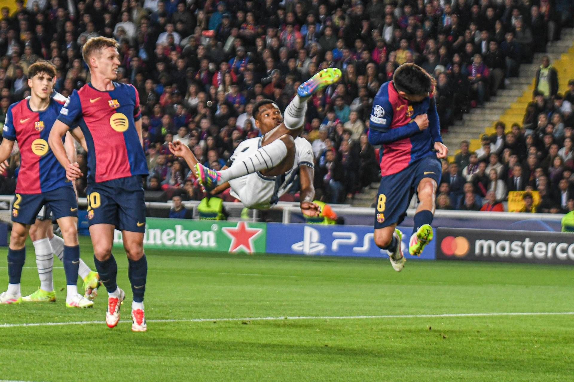 Barcelona-Inter 3-3. Goram, Dumfries, Yamal, Torres ve Raphinha hedefleri