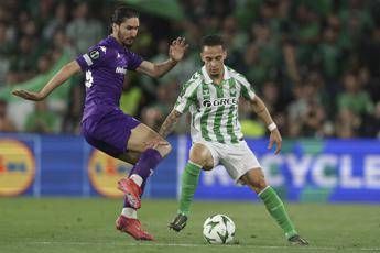 Conference League, Betis Siviglia-Fiorentina 2-1 in andata semifina