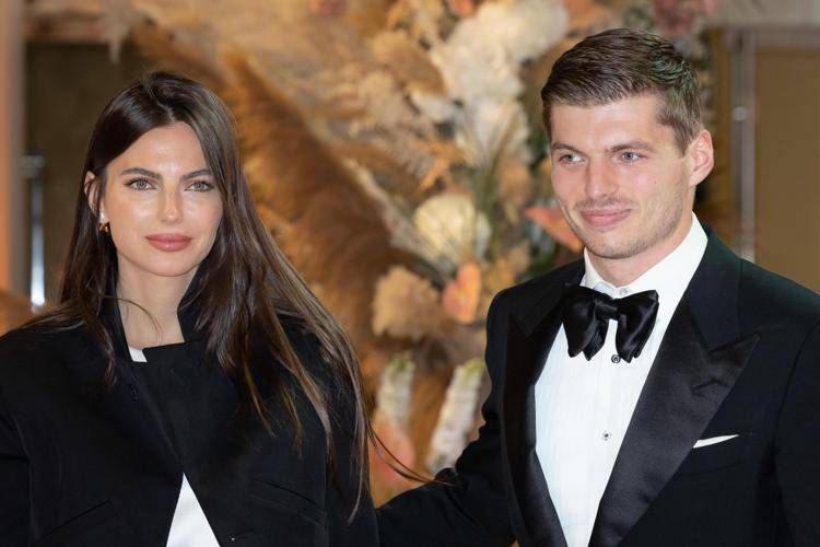 Max Verstappen papà, l'annuncio con Kelly Piquet: "Benvenuta al mondo dolce Lily"