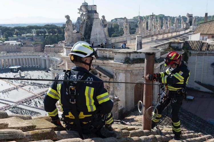 Conclave, conto alla rovescia: le tappe che porteranno all'elezione del nuovo Papa Conclave, conto alla rovescia: le tappe che porteranno all'elezione del nuovo Papa