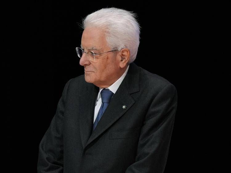 Mattarella visita la tomba di Papa Francesco a Santa Maria Maggiore
