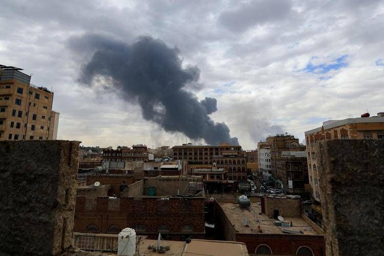 Raid israeliano su Sana'a, capitale dello Yemen - Afp
