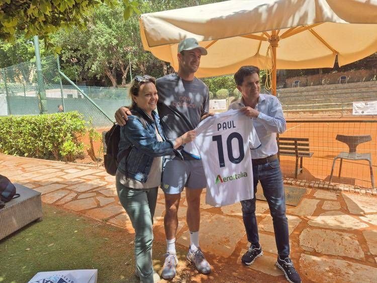 Tommy Paul con la maglia della Lazio - Adnkronos