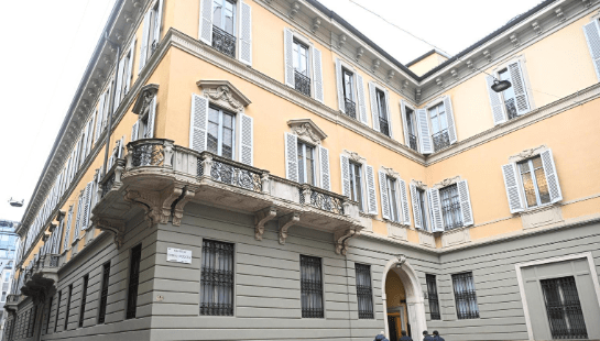 Risiko Bancario: Riva Sostiene la Necessità di una Strategia Consolidata