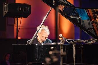 Stefano Bollani, estate con oltre 30 date e 8 progetti unici