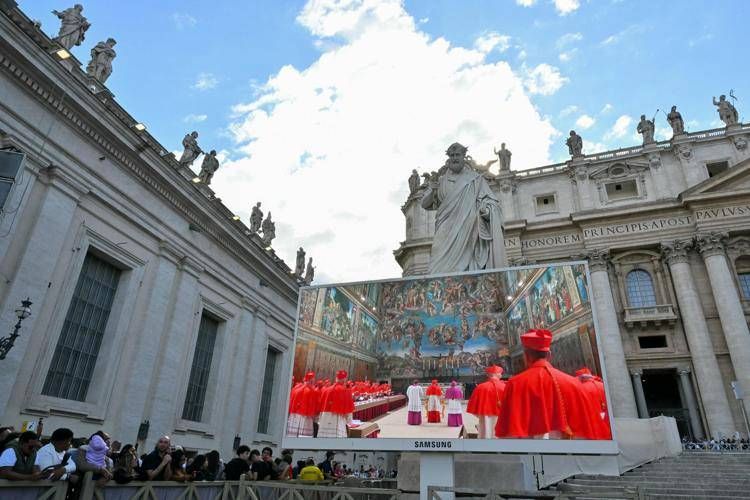 I cardinali nella Cappella Sistina - (Fotogramma/Ipa)