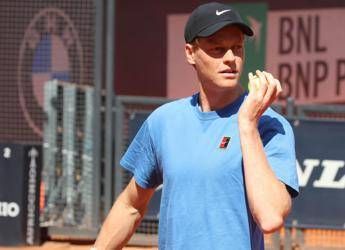 Sinner, allenamento con Ruud tra l'entusiasmo del Fo