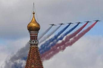 Mosca, parata per il Giorno della Vittoria - Afp