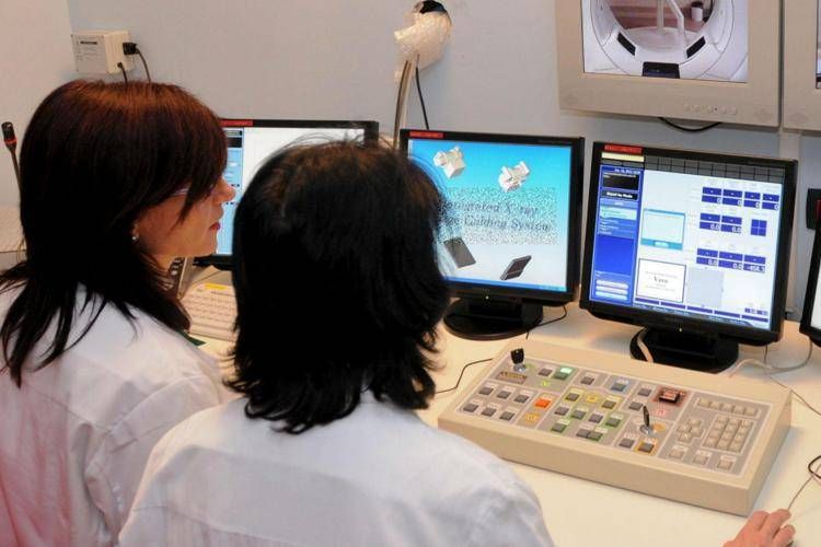 Tumori, casi in crescita fra under 40, Ieo lancia prevenzione 'no age'