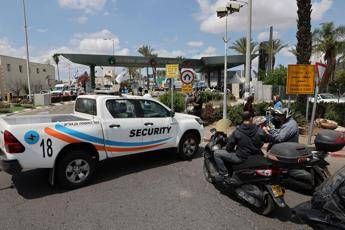 Israele intercetta missile Houthi su aeroporto di Tel Aviv, stop voli Ita-Lufthan