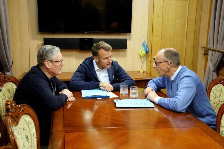 Starmer, Macron e Merz sul treno per Kiev - Afp