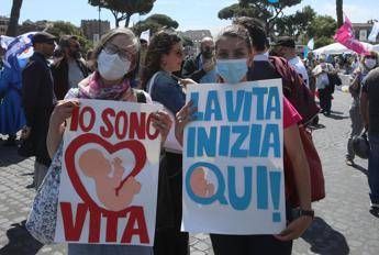 Aborto, pro life in piazza a Roma: 