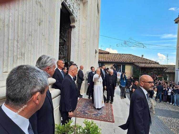 Papa Leone a Genazzano - Foto da profilo Facebook del Comune