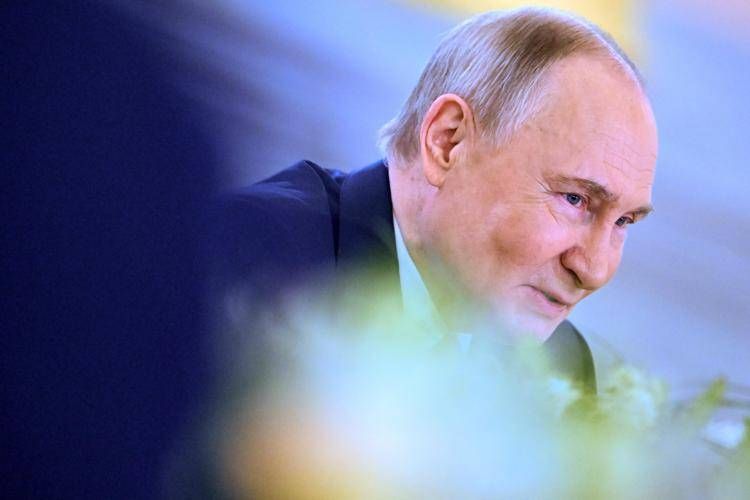 Ucraina, proposta Putin: "Ripresa negoziati con Kiev il 15 maggio a Istanbul"