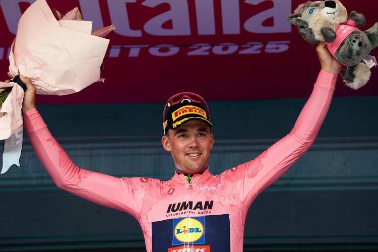 Giro d'Italia, la classifica generale dopo le prime tre tappe. Comanda Pedersen