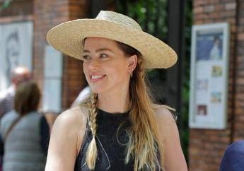 Amber Heard: "Sono diventata mamma di due gemelli, da sola secondo i miei tempi"