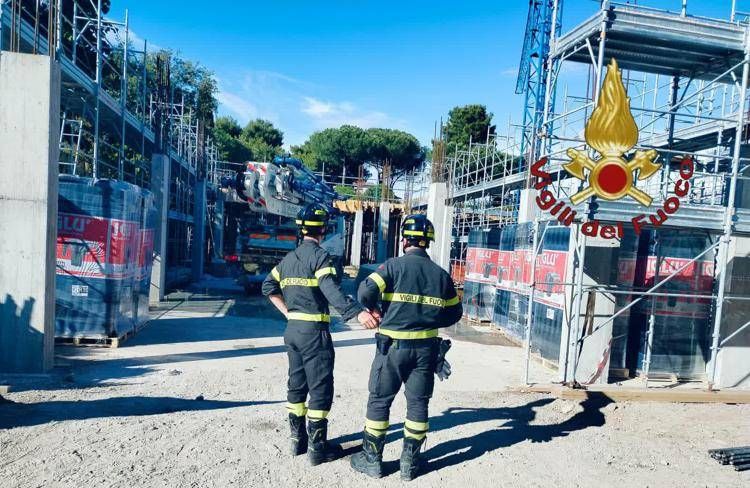 Roma, crolla solaio in cantiere edile a Marino: feriti sei operai