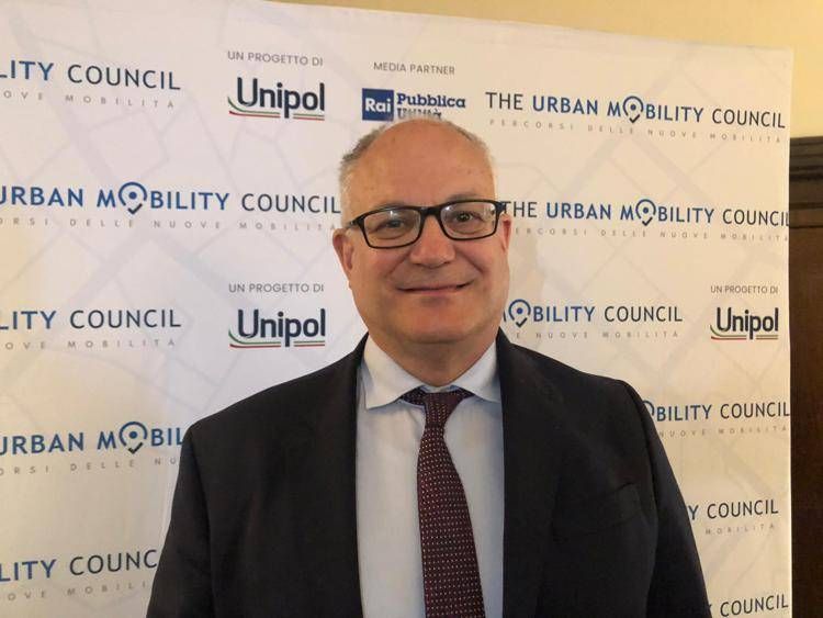 Mobilità, Gualtieri: "Green box eviterebbe rigide ripartizioni tra categorie di veicoli"